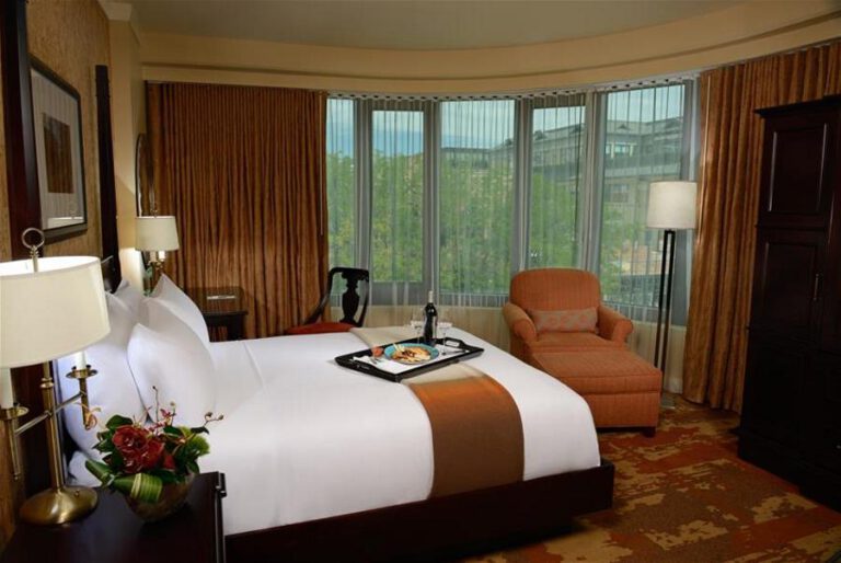 Queen bed in the hotel room