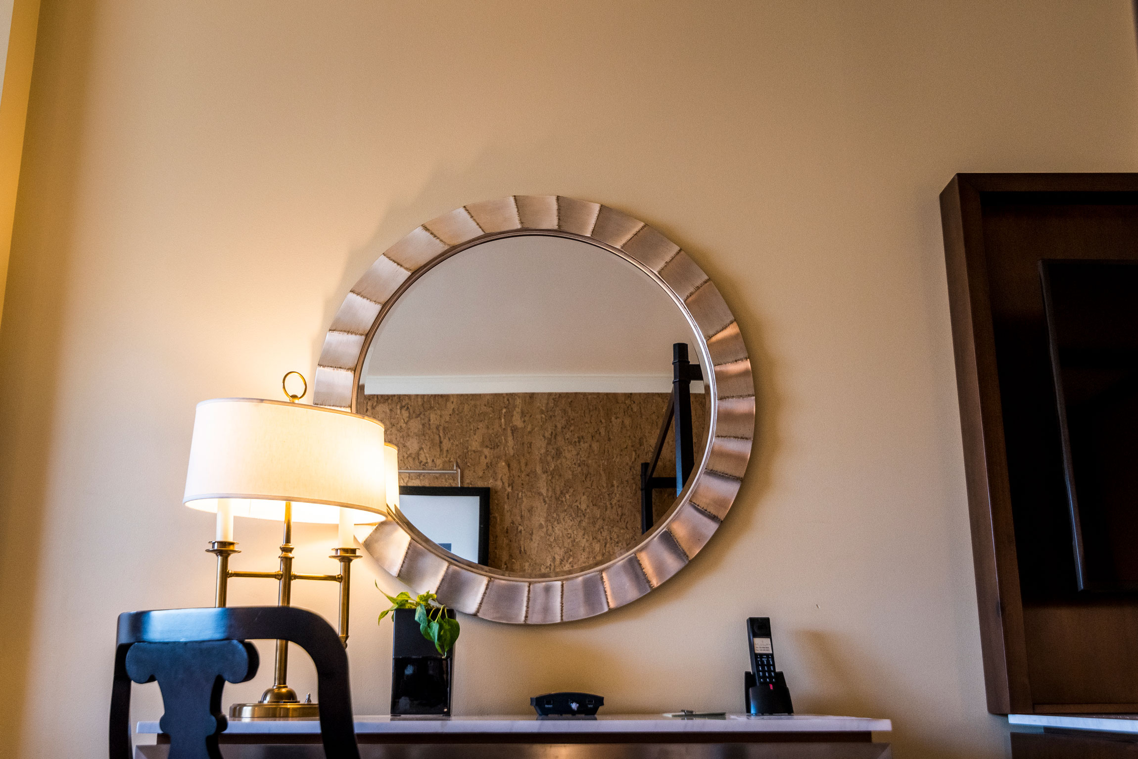 Mirror with lamp on a desk